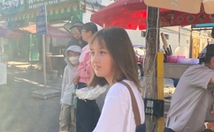 挺巨龙昂首进幽谷